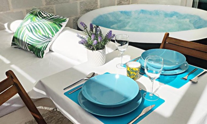 Los Franceses-la Vega Apartment | La Calita Escondida - Jacuzzi y Cocina en Terraza Privada - Piscina y Parking Gratis