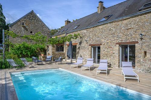 Theix-Noyalo House | LA CALYPSO - Magnifique longère avec piscine