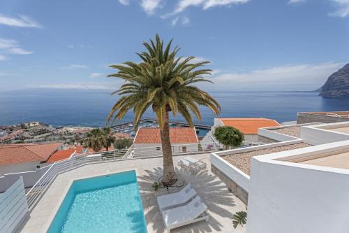 Los Gigantes House | La Casa de Los Gigantes