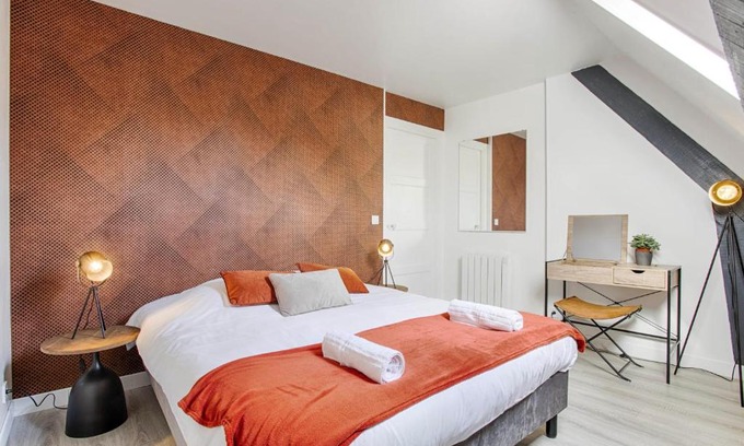 Falaise Apartment | La Casa Centra Charm at Falaise's Downtown