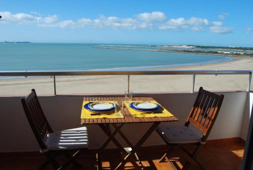 Valdelagrana Apartment | La casa De Los Faros