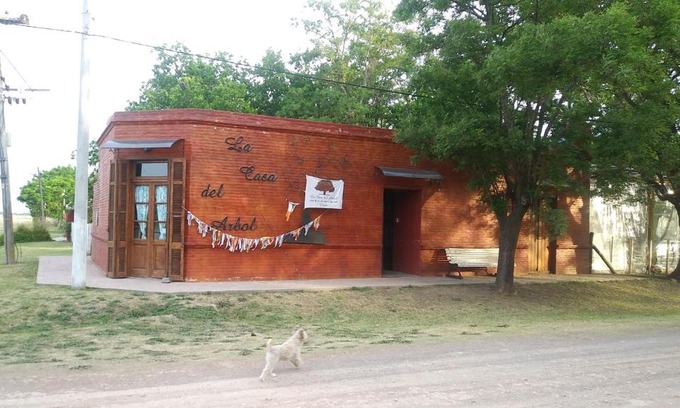 Partido de Carmen de Areco House | La Casa del Árbol