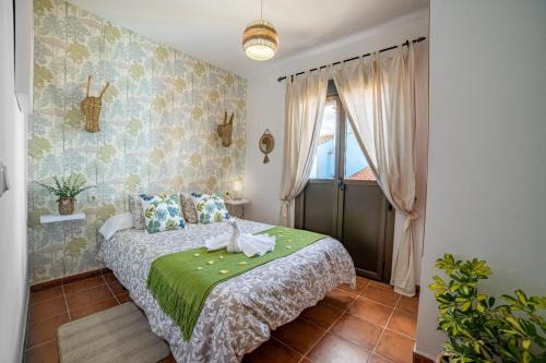 Juzcar House | La Casa Del Bosque