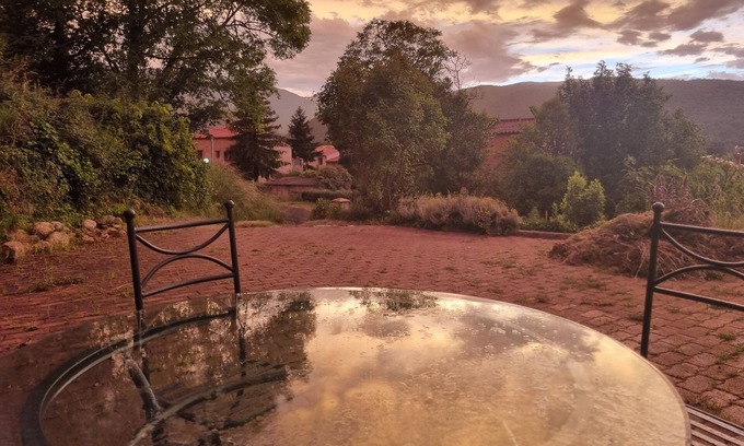 Prades House | La Casa del meu Pare" is a family house, located between the sea and the mountains.