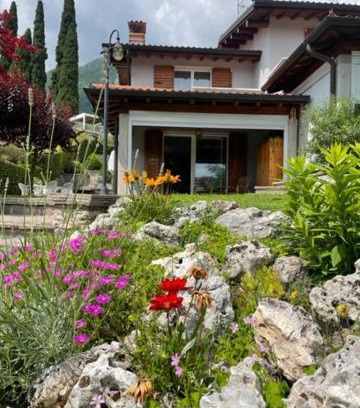 Caprino Veronese Apartment | La casa in collina
