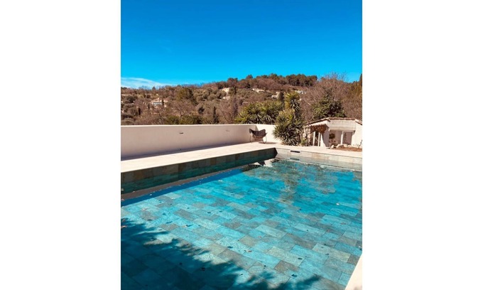Le Rouret House | La Casa Siesta