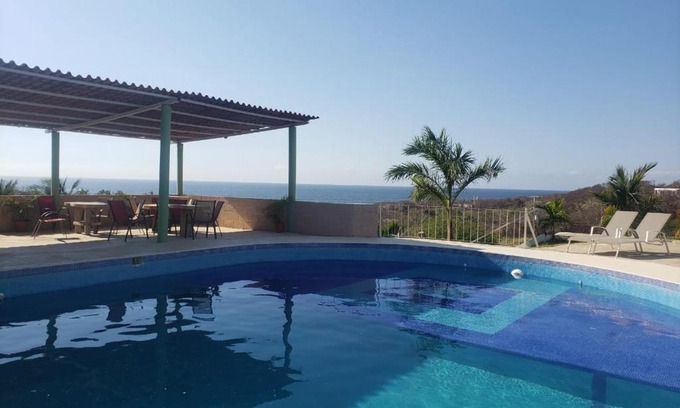 Mayto House | LA CASCADA