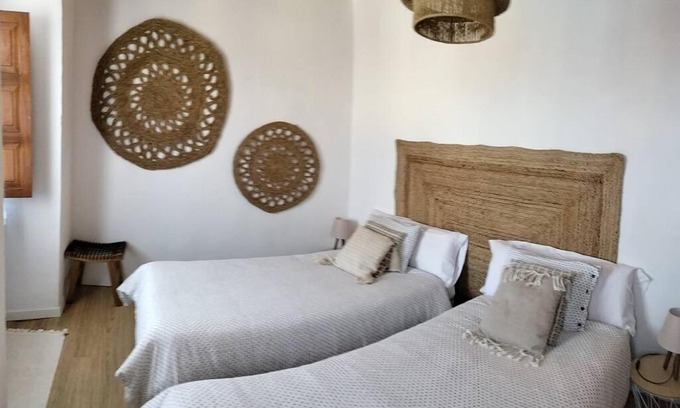 Santa Eulalia House | La Casina Roja - Santolaya de Cabranes