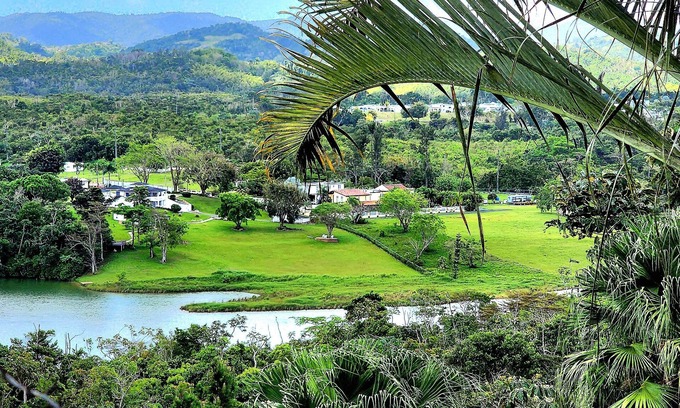 Cidra House | LA CASITA DEL LAGO