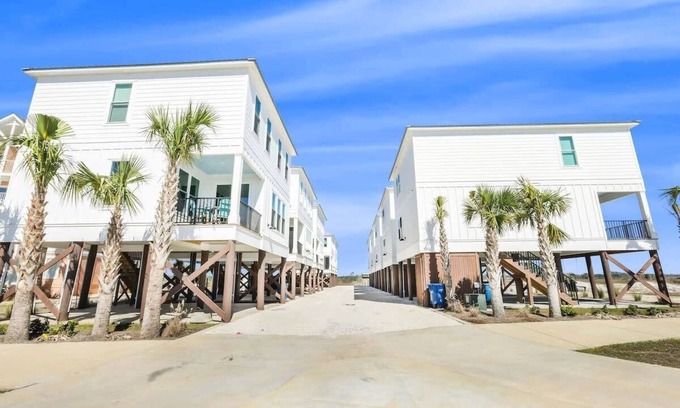 Gulf Shores House | La Casita, new beach cottage, easy beach access
