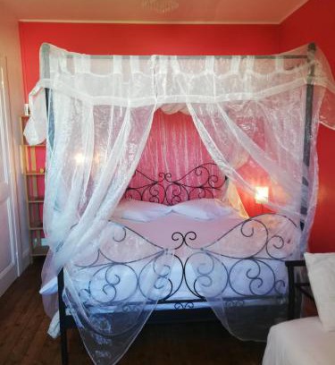 Cherbourg-en-Cotentin Bed & Breakfast | La Chambre d'hôte de Chris