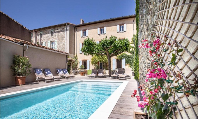 Rieux-Minervois House | La Chasse Au Bonheur