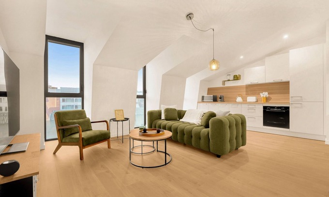 Saint-Georges Apartment | La Cité des Postiers - Joli duplex climatisé