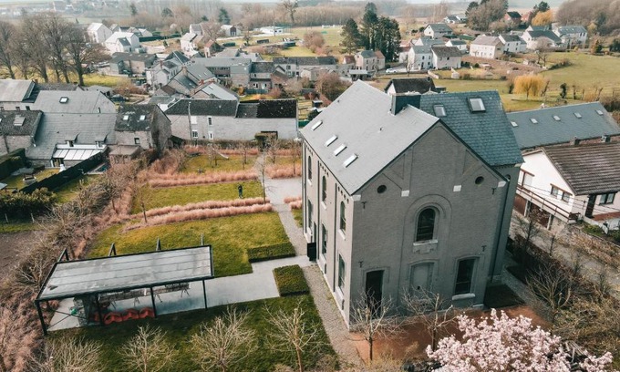 Anhee House | La Classe - Former school of the village of Denée