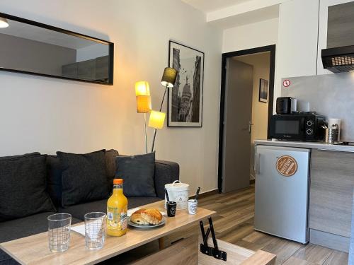 Vanves Apartment | La Cle des Expos "In Paris"