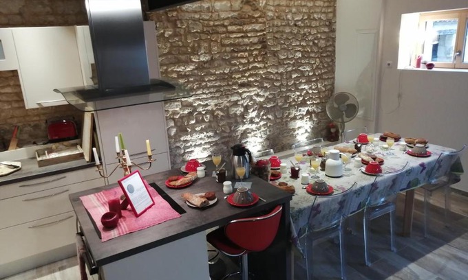 Clavette House | La Collegiale