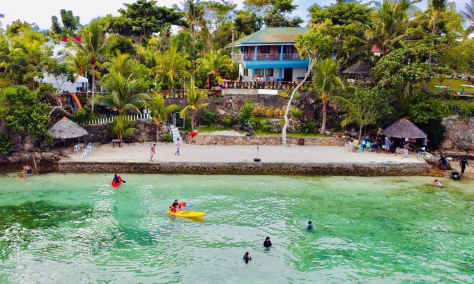 Moalboal Apartment | La Concepcion Cove Garden Resort