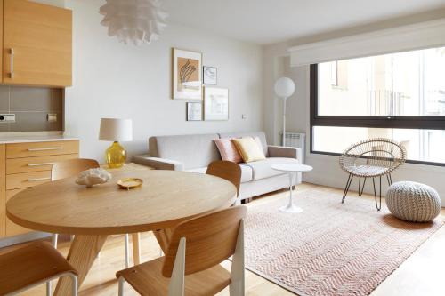 San Sebastian Centro Apartment | La Concha Suite 2 by FeelFree Rentals