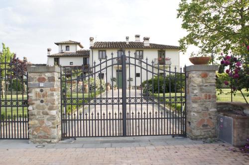 Scarperia e San Piero Bed & Breakfast | La Corte di Ronzano