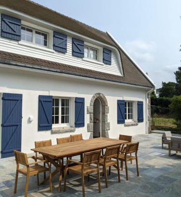 Butot-Venesville Villa | La Demeure Bleue - Idylliq Collection