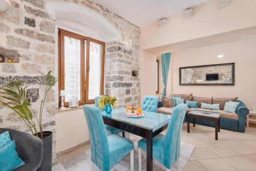 Kotor Old Town Apartment | La Dolce Vita Apartment