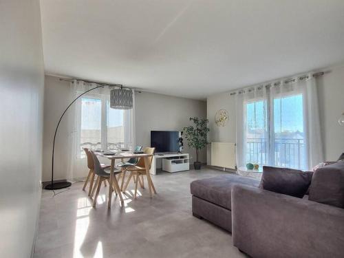 Magny-le-Hongre Apartment | La Dolce Vita *Disney*Paris*Balcon*