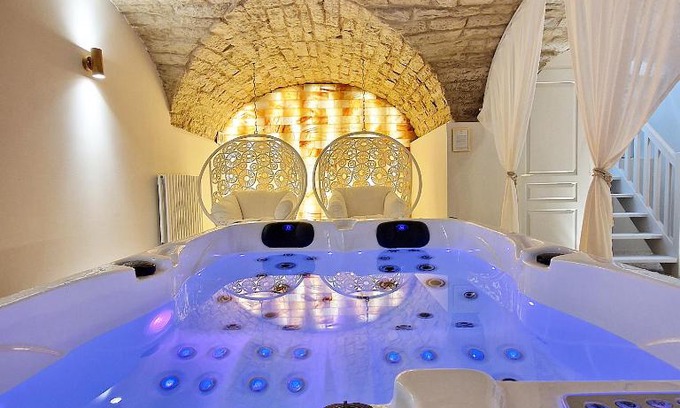 Dole Bed & Breakfast | La Dolce Vita Spa privatif