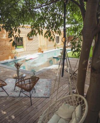 Montbazin Bed & Breakfast | La Domitia - Maison d'hôtes, massages & bien-être
