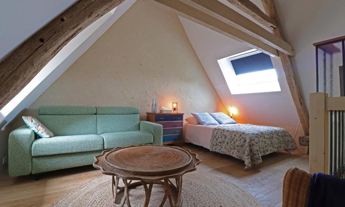 Belleme House | La Dragonne, centre de Bellême, maison entièrement équipée, jardin, vue forêt