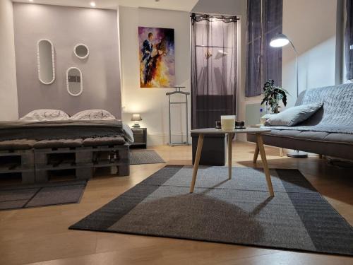 Chatellerault Apartment | La Duchesse de Bourbon