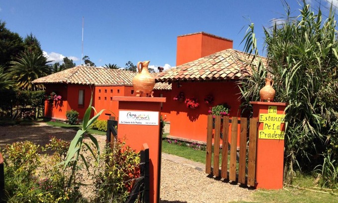 Nobsa House | La Estancia de la Pradera Cabana Fiba