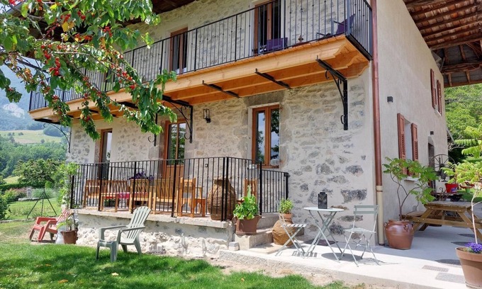 Clery House | LA FERME D'EMMA - CLERY