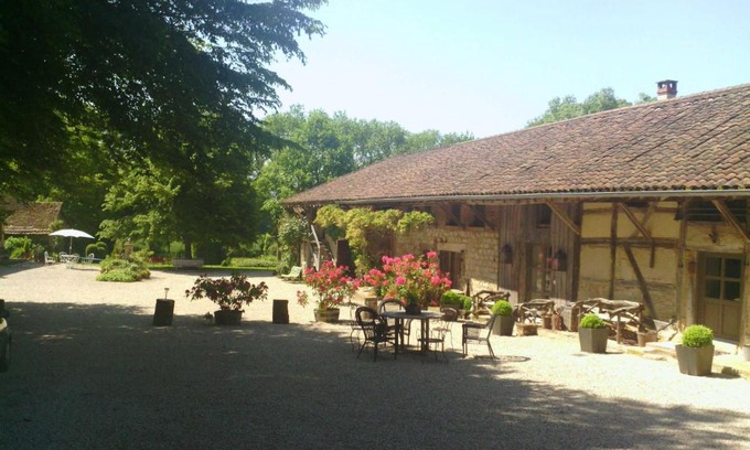 Bruailles Bed & Breakfast | La Ferme de Marie Eugénie