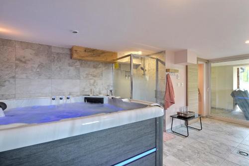Geishouse House | La Fermette des Vallons - Jacuzzi - Billard