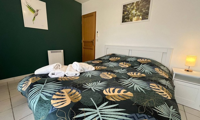 Peyriac-de-Mer House | La Flemme en Rose - Villa Avec Piscine - Proche de la Mer - 10 Personnes