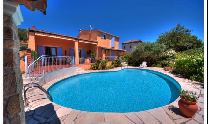 Montfort-sur-Argens House | La Flourida