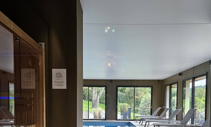 La Riviere-Saint-Sauveur Hotel | La Fraîchette