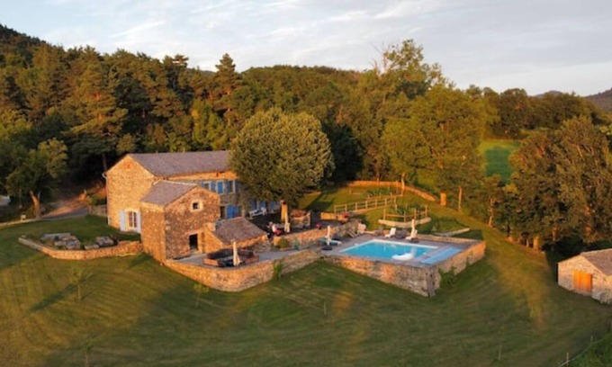 Saint-Etienne-Lardeyrol House | La Framboisine