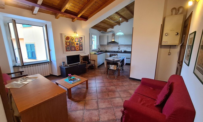 Borgo Antico Apartment | La Gemma di Monterosso central & near best beaches