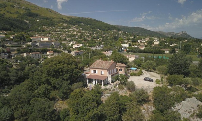 Tourrettes-sur-Loup Villa | La Genevrière
