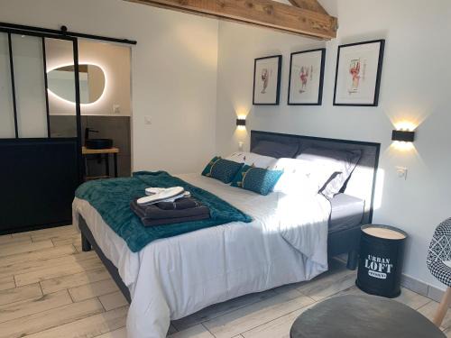 Sainte-Colombe Bed & Breakfast | La Glycine B&B