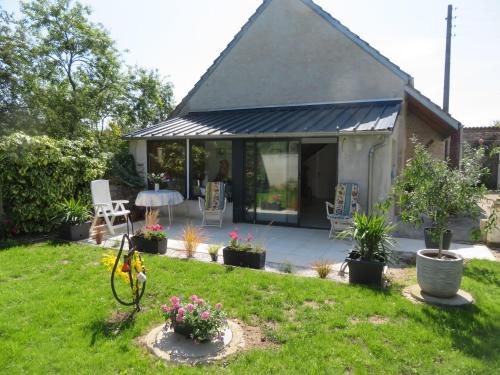 Le Bardon House | La Glycine