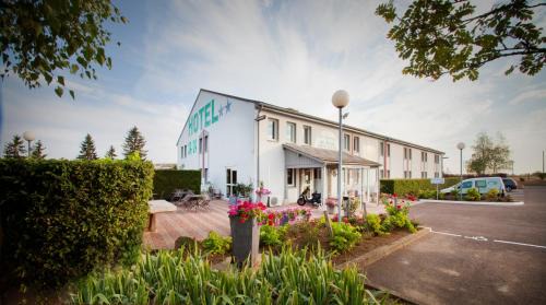 Nitry Hotel | La Grange de Marie
