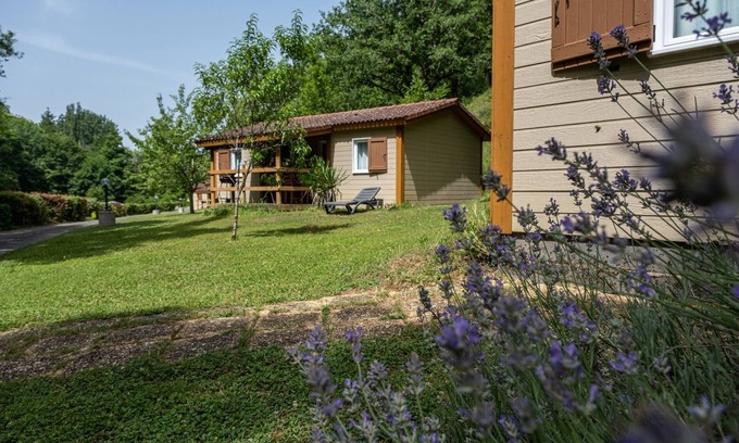 Balaguier-d'Olt Ski Chalet | La Grange du Héron - 3-bedroom chalet, heated pool