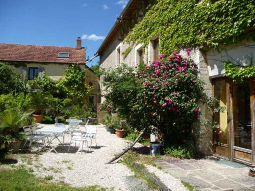 Grancey-le-Chateau-Neuvelle House | La grange