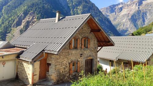 Venosc Ski Chalet | La Grange St. Cyprien, Venosc - Les Deux Alpes