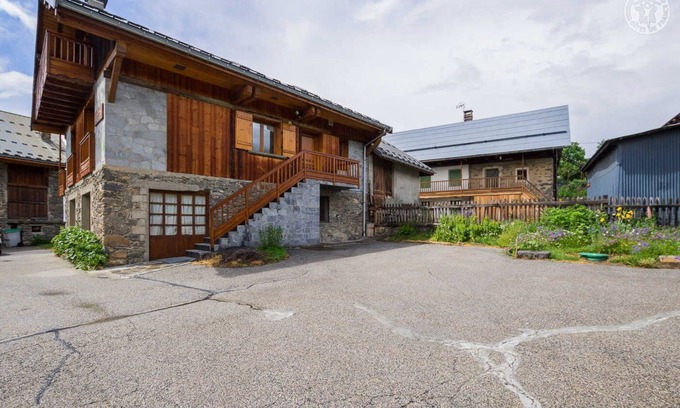 Albiez-le-Vieux House | LA Grange Villard - Albiez Montrond
