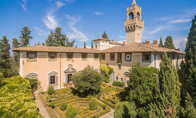 Montegufoni Other | La Grotta - Apartment with swimming pool