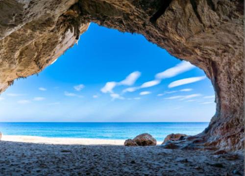 Urzulei Apartment | La Grotta Sardegna 5 Bedrooms each with a Private Ensuite Bathroom featuring a Hydromassage Shower Air Conditioning