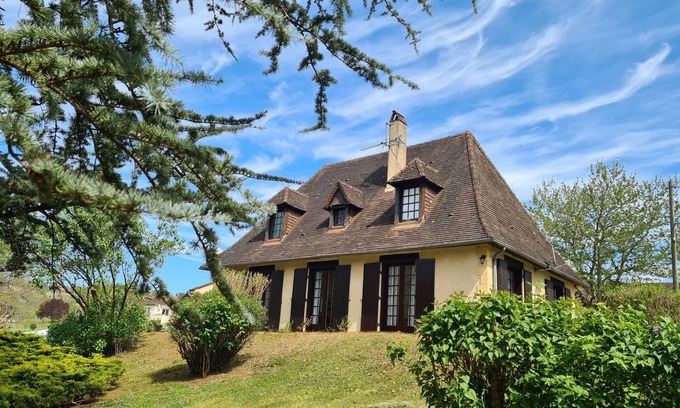 Cenac-et-Saint-Julien House | La Guinoline - Spacious, traditional Périgordine house with large garden